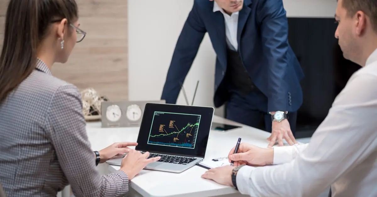Analyse prédictive dans la gestion des projets matures